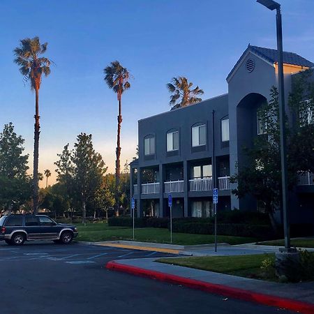 Surestay Hotel By Best Western Ontario Airport Extérieur photo