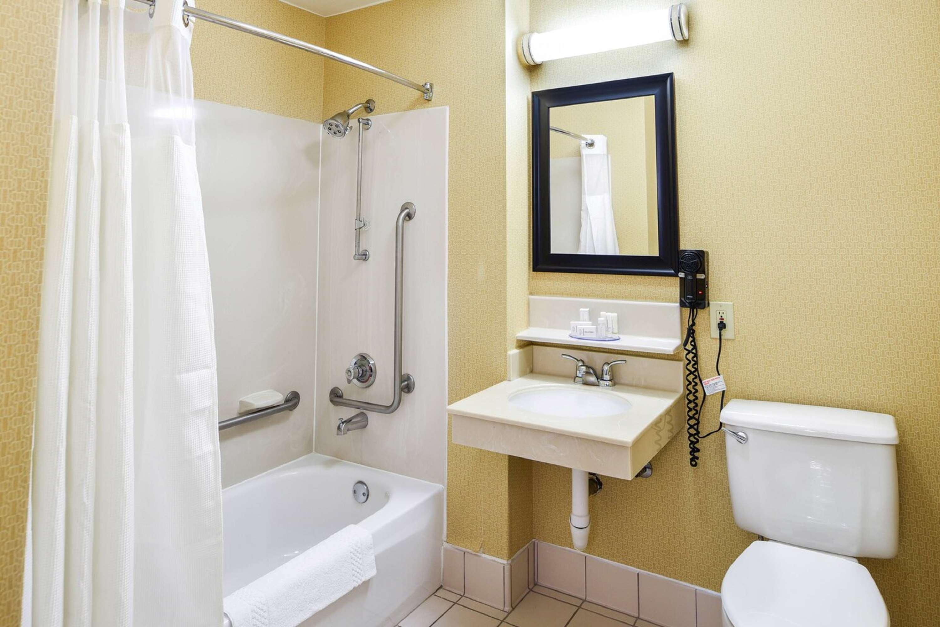 Surestay Hotel By Best Western Ontario Airport Extérieur photo