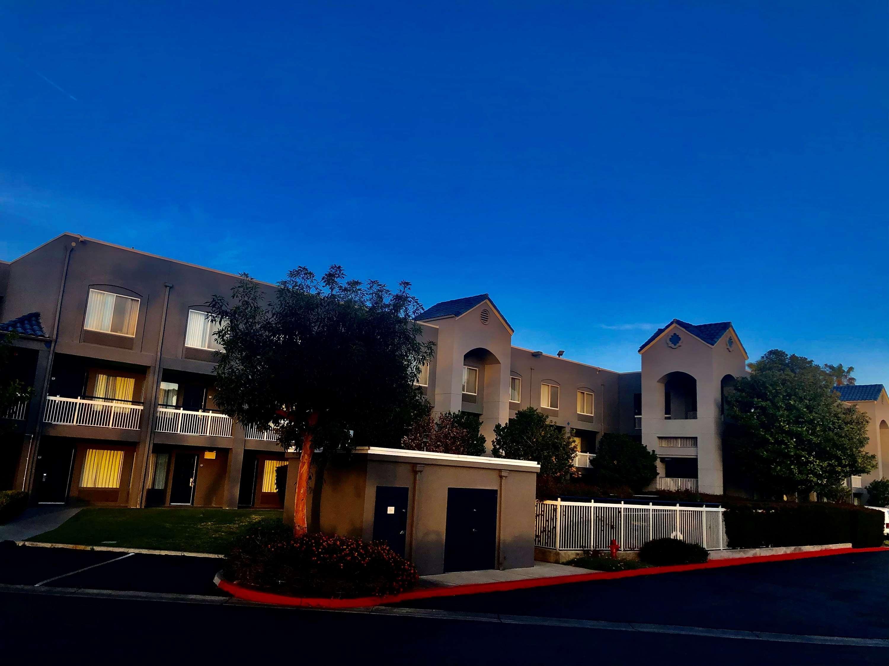 Surestay Hotel By Best Western Ontario Airport Extérieur photo