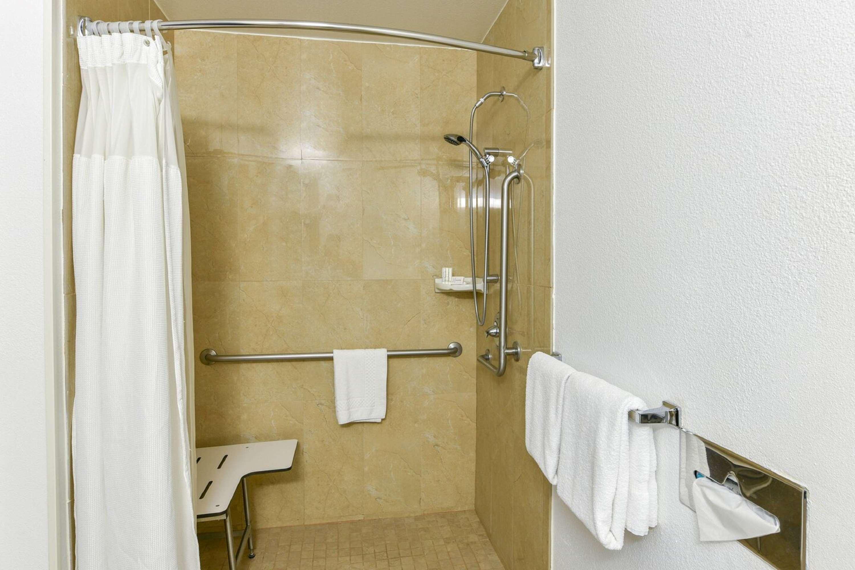 Surestay Hotel By Best Western Ontario Airport Extérieur photo